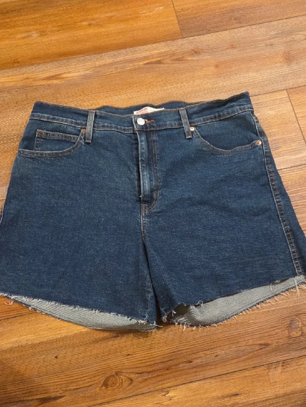 Levi Cutoff Shorts - Dark Blue Size 16